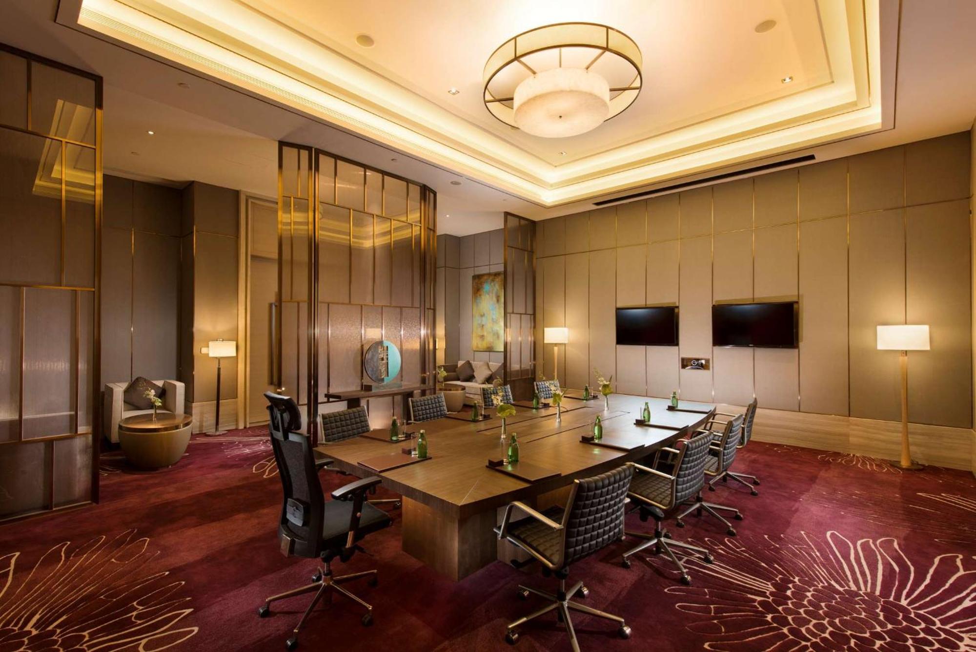 Hilton Yuxi Fuxian Lake Chengjiang  Exterior photo