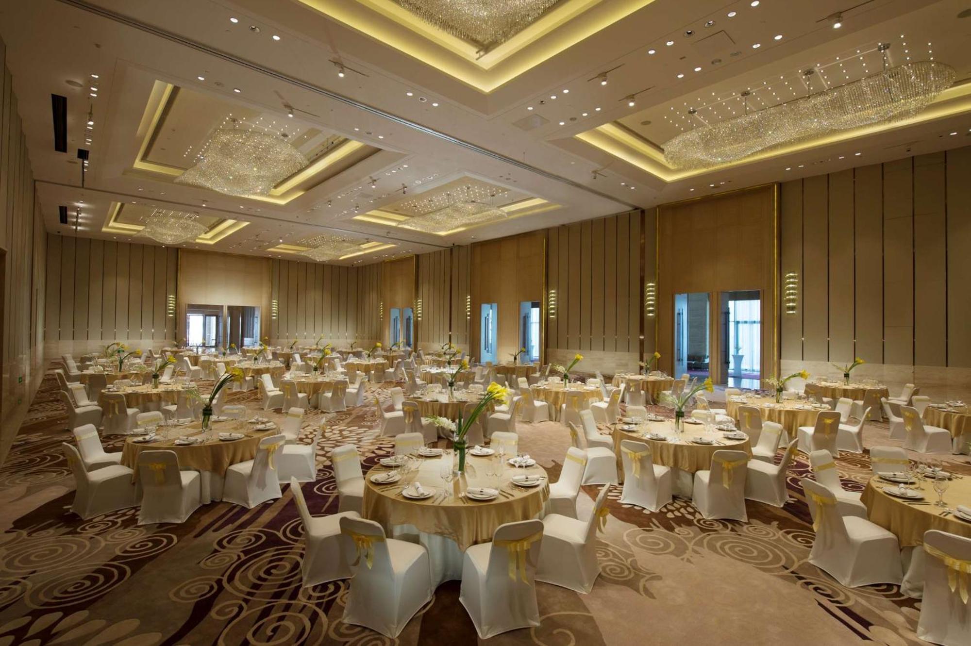 Hilton Yuxi Fuxian Lake Chengjiang  Exterior photo