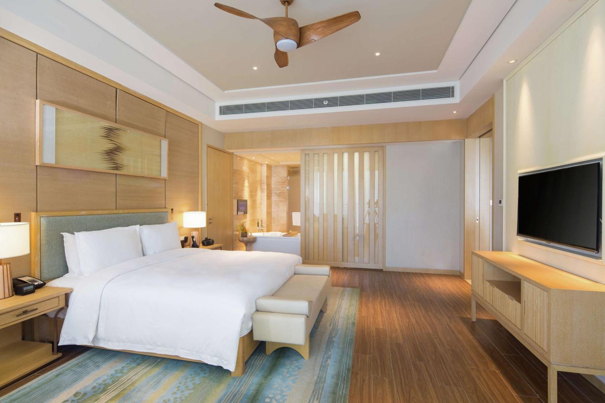 Hilton Yuxi Fuxian Lake Chengjiang  Exterior photo