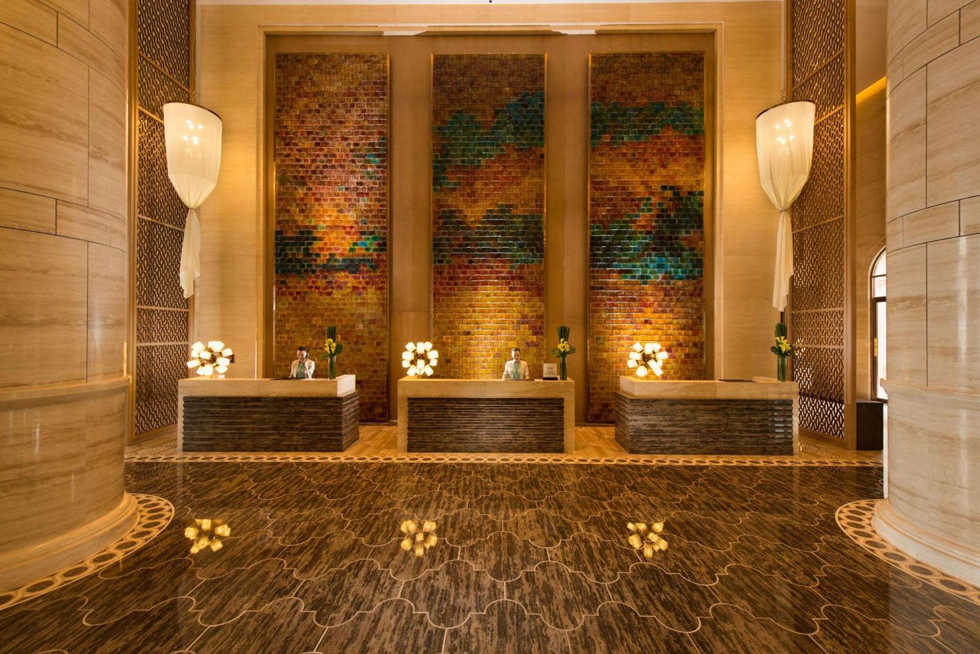 Hilton Yuxi Fuxian Lake Chengjiang  Exterior photo