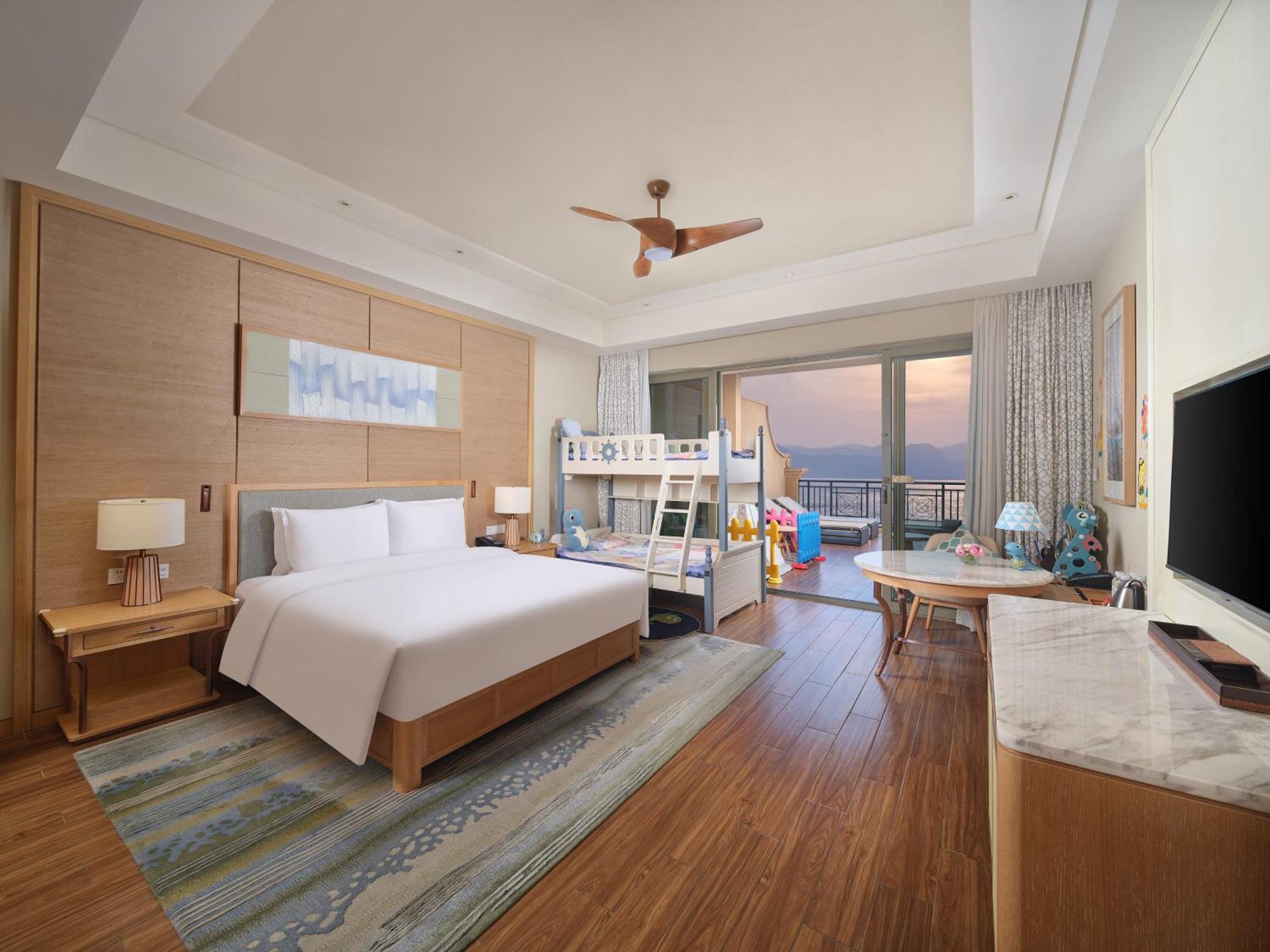 Hilton Yuxi Fuxian Lake Chengjiang  Exterior photo