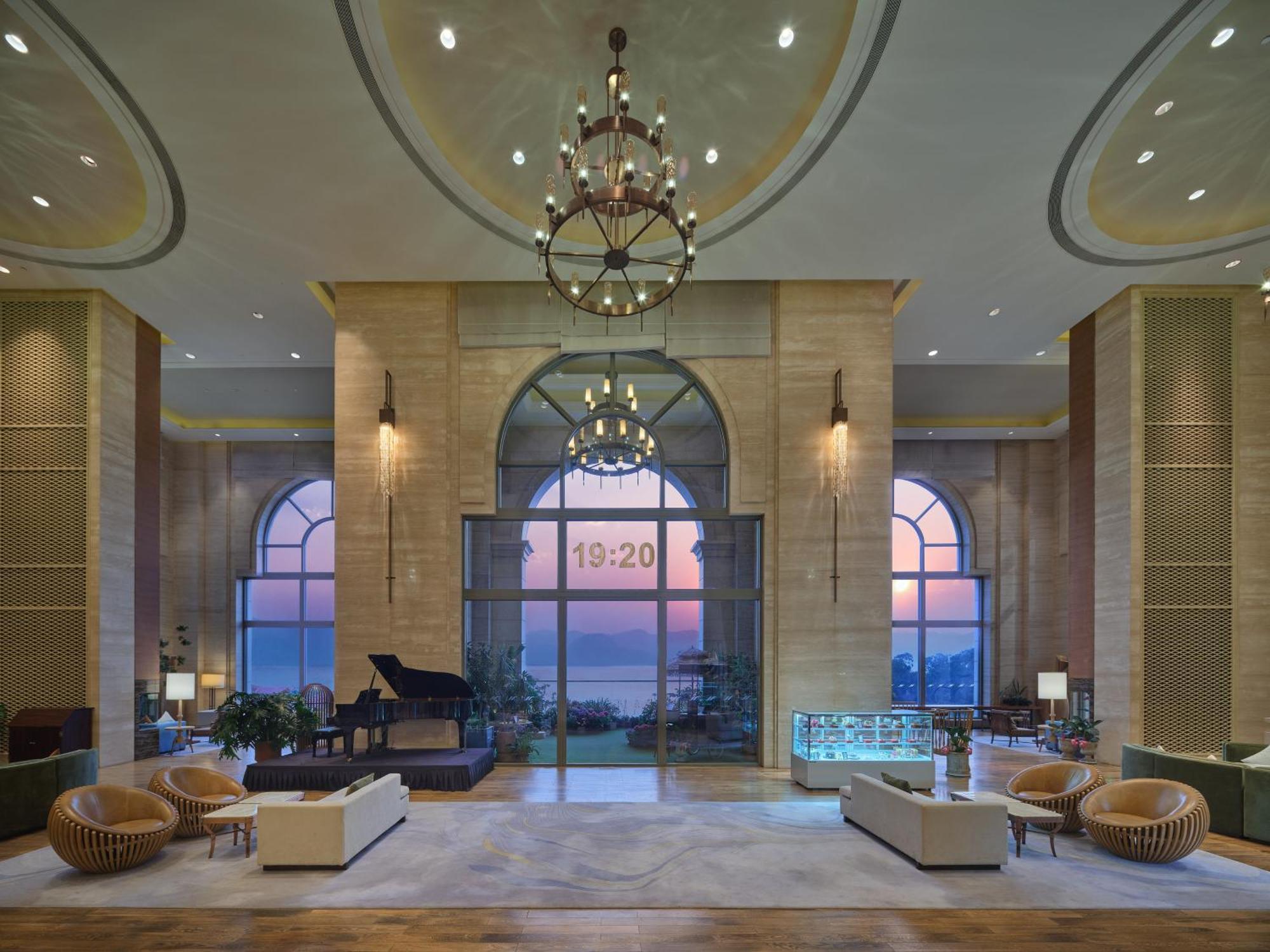 Hilton Yuxi Fuxian Lake Chengjiang  Exterior photo